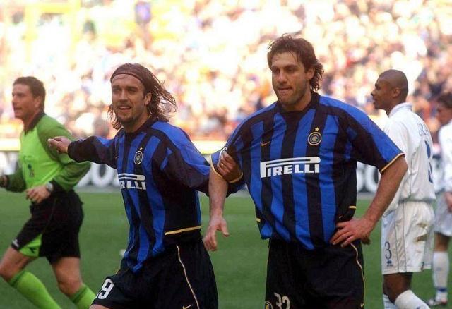 皇马又贡献了一次防守的反面教材 有点像表演赛的踢法