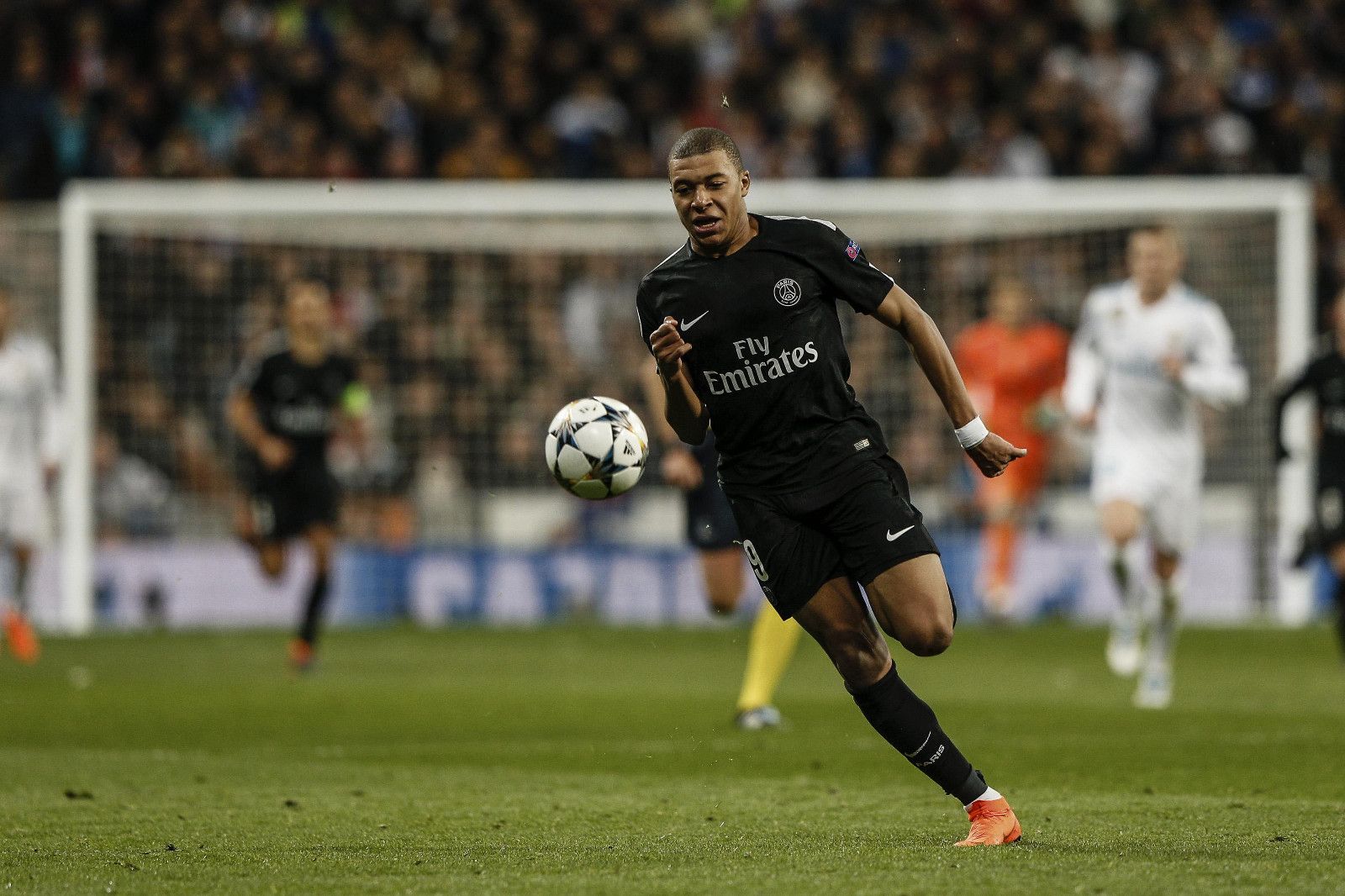 三分弹无虚发！陈林坚加盟山东首秀三分5中5得到19分