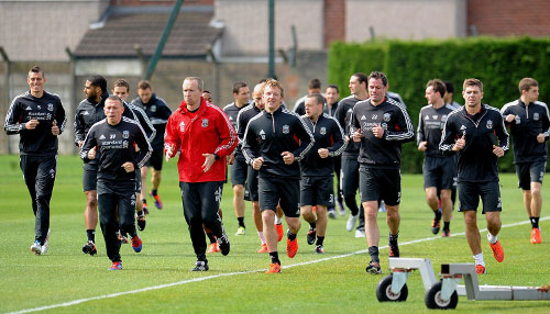 今天体能考验很大！杨瀚森次节被换下脸露疲倦