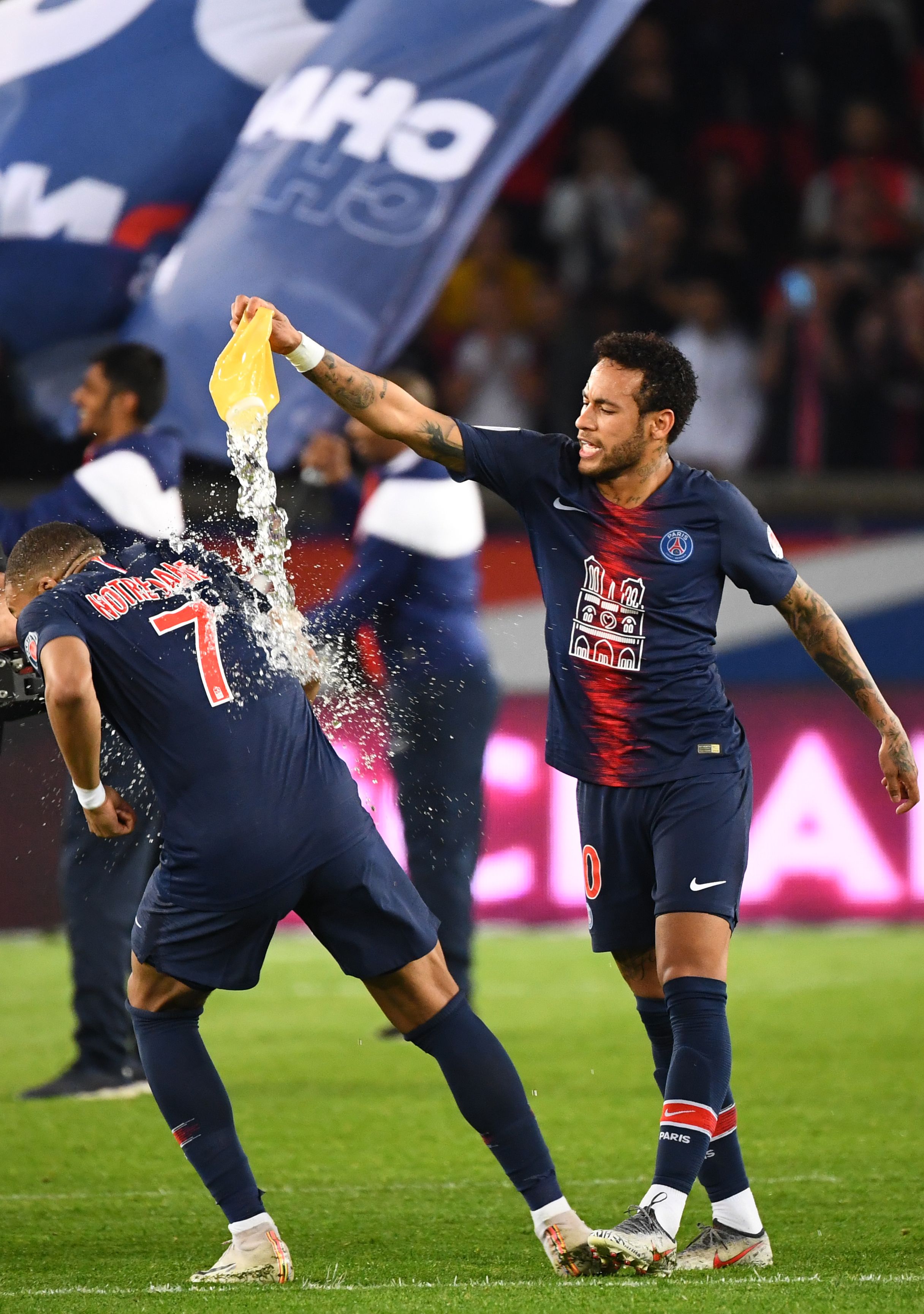 炸翻英超！穆里尼奥弃皇马转投利物浦？3大争议+10亿转会费，红军能逆袭？