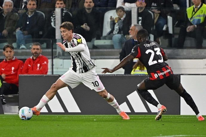 国安客场绝平深圳队