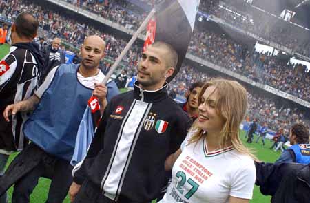 前意甲主帅：DV9是意甲最强前锋；尤文限制了洛卡特利的成长（前意甲教头：DV9堪称意甲最强中锋，尤文束缚了洛卡特利的成长）