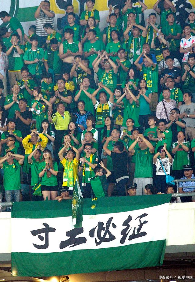 欧冠半场：艾尔尤努西开场70秒闪击，比利亚雷亚尔0-1哥本哈根（欧冠半场：艾尔尤努西70秒先声夺人，哥本哈根暂1-0领先比利亚雷亚尔）