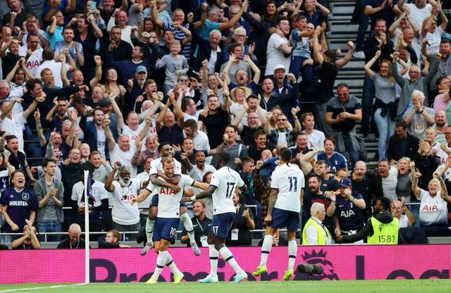 半场战报：多特0-1勒沃库森，马扎破门，格里马尔多助攻