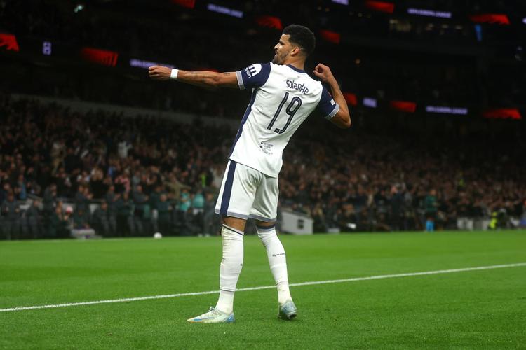 卡萨诺：32岁的迪巴拉已经跑不动了；罗马应该把科内卖给国米（卡萨诺直言32岁迪巴拉难再奔跑，罗马应将科内出售至国米）