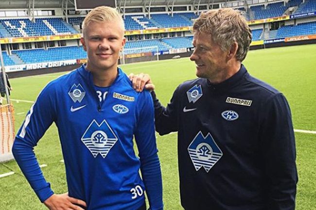 图赫尔：世界杯期间替补球员或待在更衣室，我们有勇气去争冠