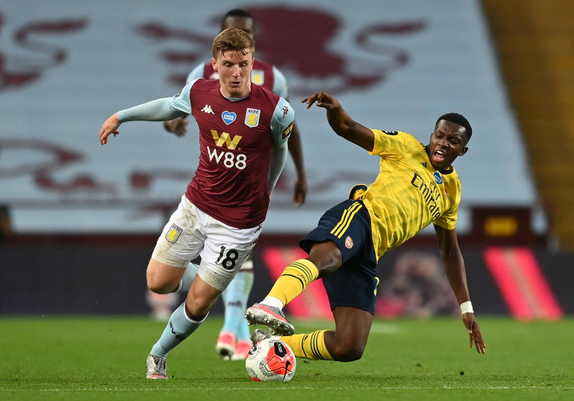 11球5助惊艳一赛季！王钰栋获2025年中超最佳青年球员（凭借11球5助的高光数据，王钰栋荣膺2025中超最佳青年球员）