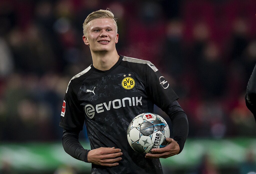 弗兰克：获胜后热刺晋级形势大好，西蒙斯延续了自身好状态