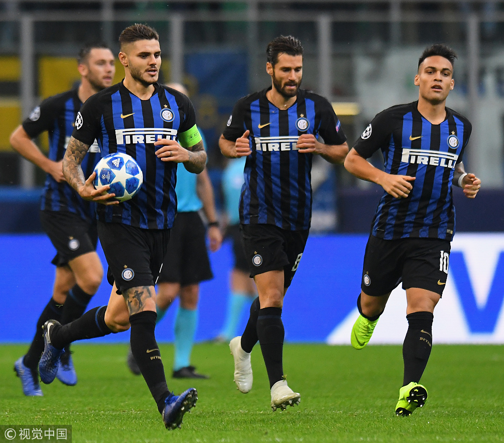 记者：丹·伯恩在德比战中肋骨受伤呼吸困难，已被救护车送医（德比战中丹·伯恩肋部受伤出现呼吸困难 已由救护车送医）