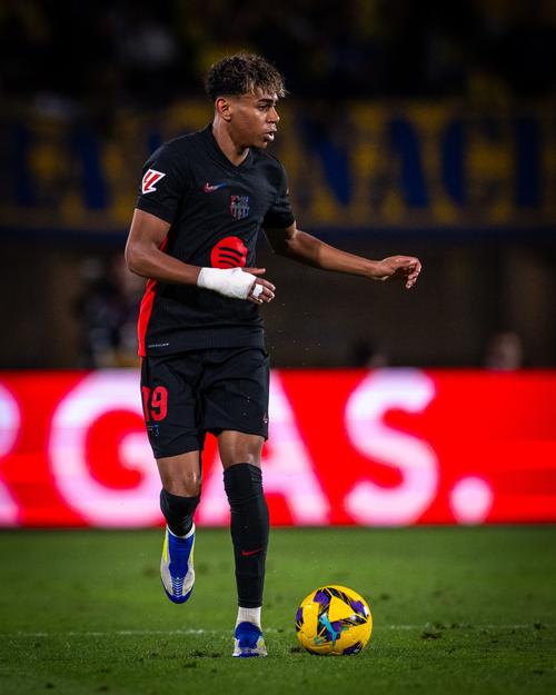 CBA杯战报：塔克22分7板，广厦103-99险胜青岛