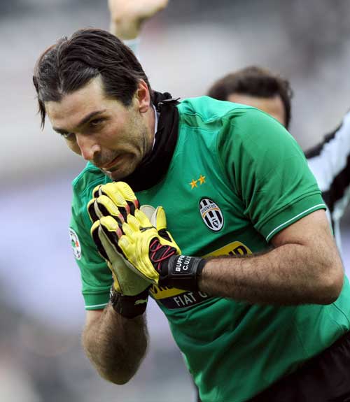 德媒：磁卡需大幅降薪才可能续约，队里已有他的接班人比朔夫