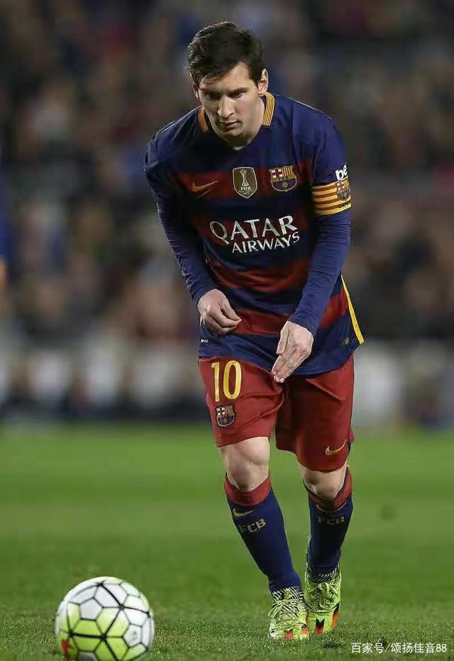 孔帕尼：穆西亚拉何时复出？能回到训练中本身就是积极的信号（孔帕尼谈穆西亚拉复出：时间未定，重返训练已是积极信号）