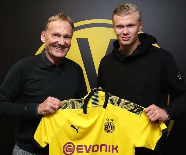 1325分钟，莫德里奇是本赛季AC米兰意甲出场时间最长的球员（1325分钟领跑，莫德里奇成AC米兰本赛季意甲出场王）