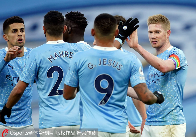 意甲第15轮观赛指南：佛罗伦萨继续力争首胜，罗马科莫强强对决（意甲第15轮看点：佛罗伦萨冲击首胜，罗马与科莫上演焦点对决）