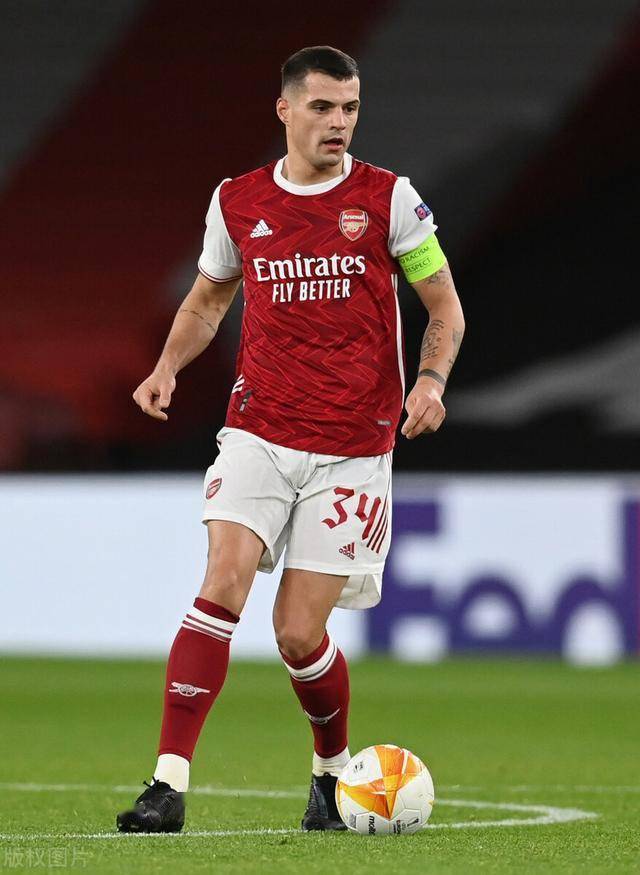 意媒：尤文很看重预备队的埃利莫加莱，明夏或进入一线队集训（意媒：尤文看好预备队小将埃利莫加莱，明夏有望随一队集训）